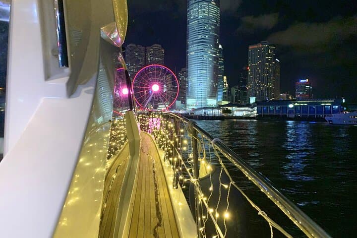 Star Chaser Victoria Harbour Luxury Night Cruise
