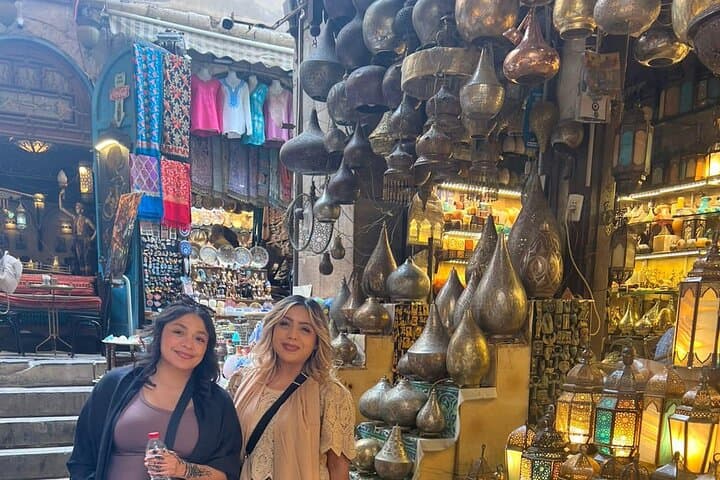 Private guided shopping tour in Khan el-Khalili with Lunch