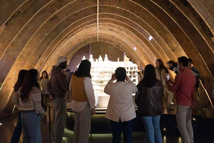 La Pedrera Skip-the-Line Local Guided Tour: Beyond the Postcard