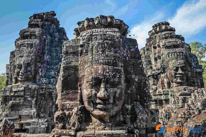 Phare, The Cambodian Circus with Round Transfer in Siem Reap
