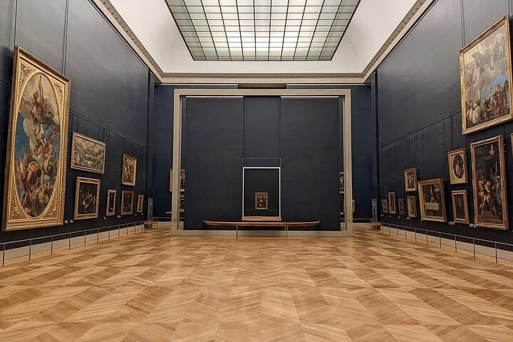 Louvre Museum Exclusive Private Guided Tour