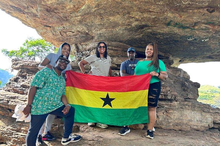 Boti Falls: Umbrella Rock: Cocoa farm and Aburi Garden Day tour: