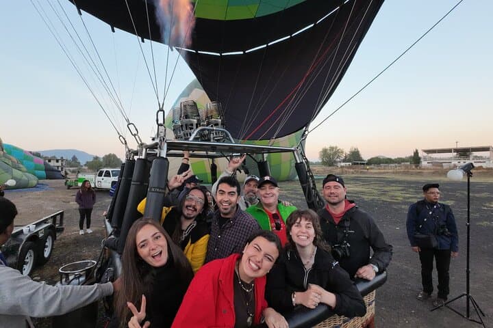 Group flying is cheaper... Flights in Balloon