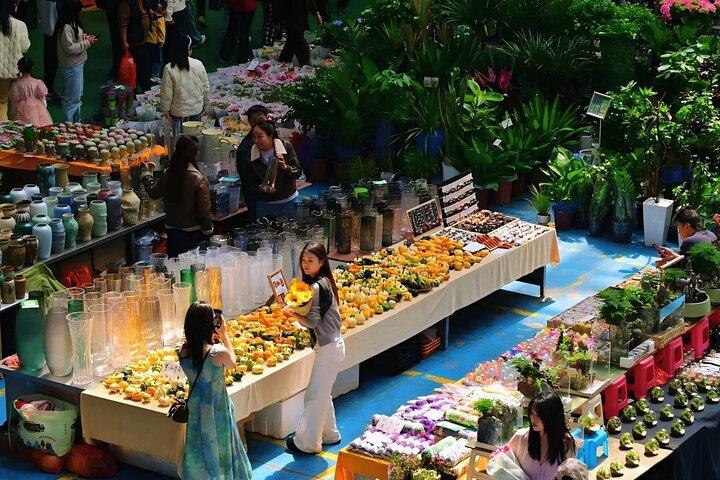 One Day Mountain and Flower Tour in Kunming