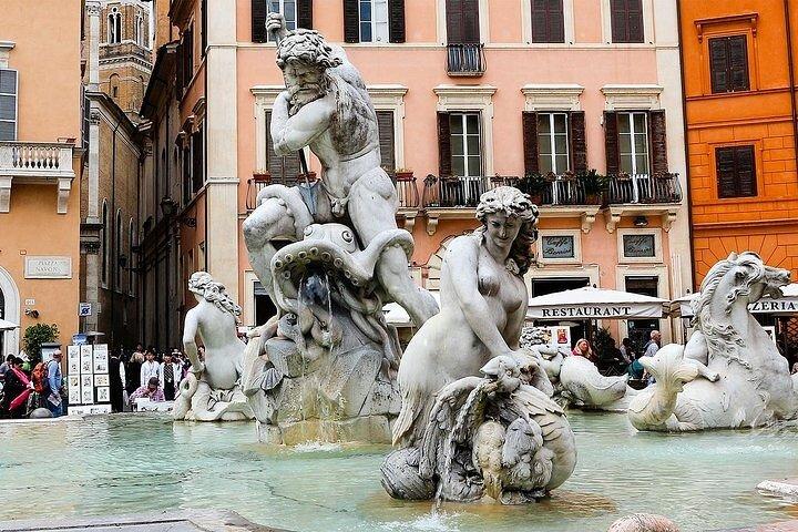 Fountains and Squares of Rome Walking Tour Small Group