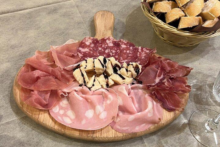 Modena Balsamic Vinegar Experience – Guided Tour and Tasting