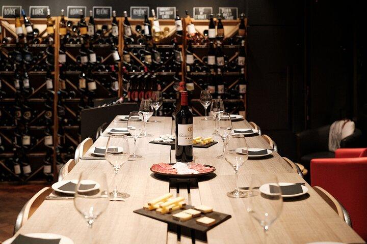 Wine and cheese tasting in Bastille