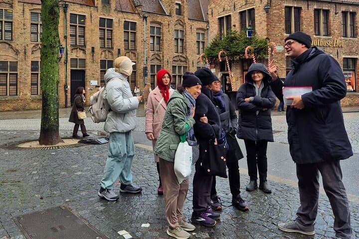 Bruges Guided Day Tour from Paris with Canal Cruise