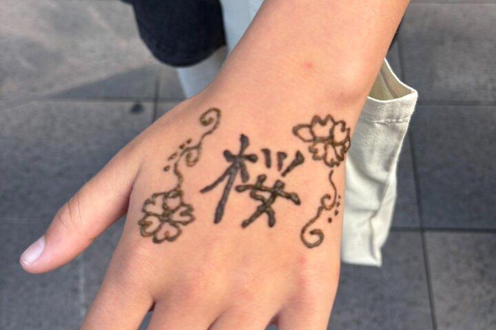 Japanese Kanji Henna Tattoo Experience