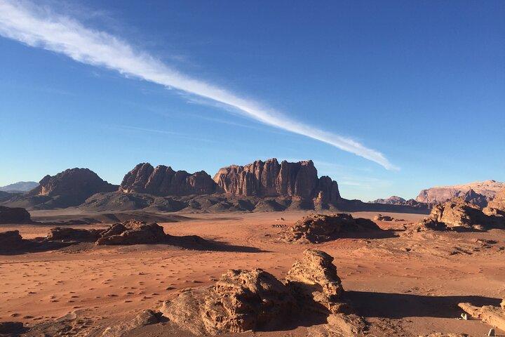 Wadi Rum Full Day Jeep Tour and Bedouin Family Lunch Experience