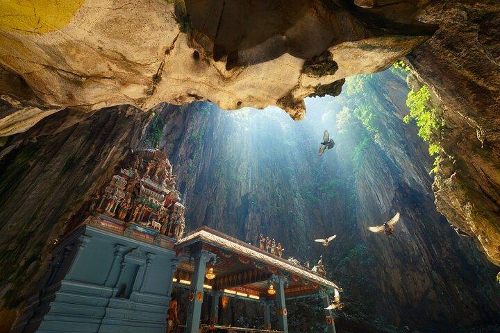 Batu Caves & Half-Day Cultural Blend in Kuala Lumpur Group Tour