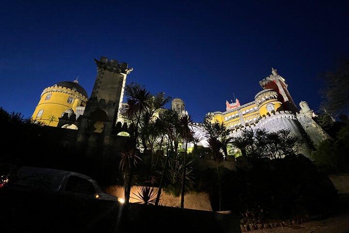 Sintra 1/2 day tour + Pena Palce + 2 gifts (inc. tickets)