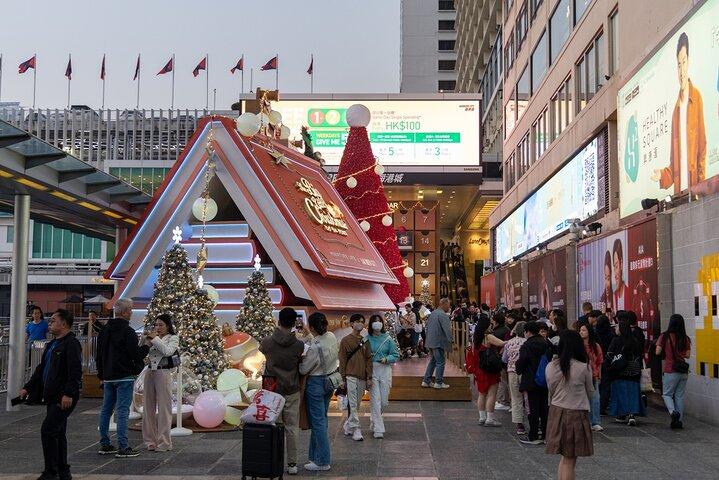 Private Christmas Walking Tour Hong Kong and Egg Waffle Treat