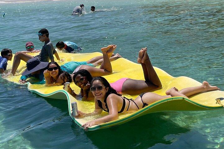 Full day in the Pearl Archipelago