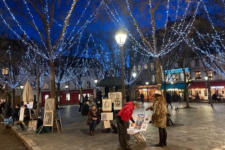 Paris Montmartre Guided Walking Tour with Small Tastings
