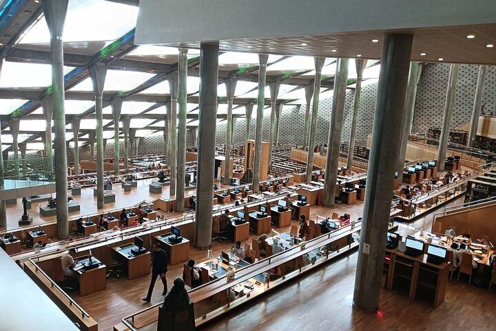 Alexandria Day Tour from Cairo – Catacombs, Citadel & Library
