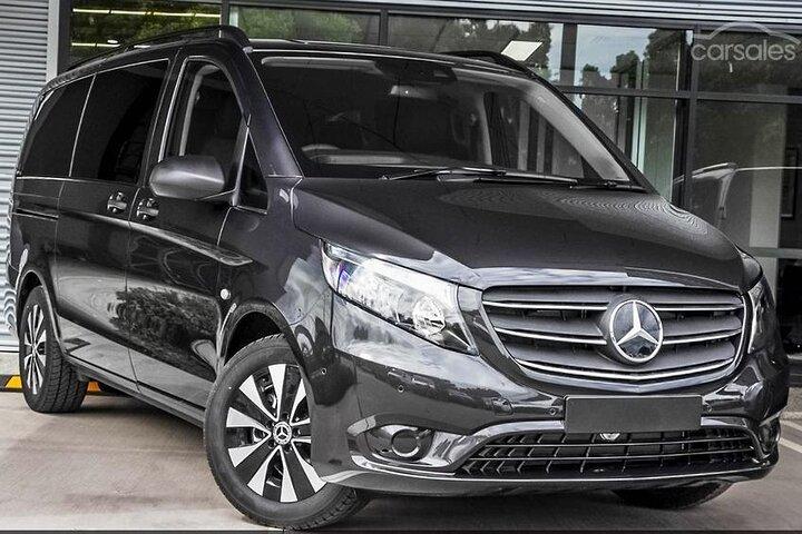 Departure by Private Minivan from Vienna to Vienna Airport VIE