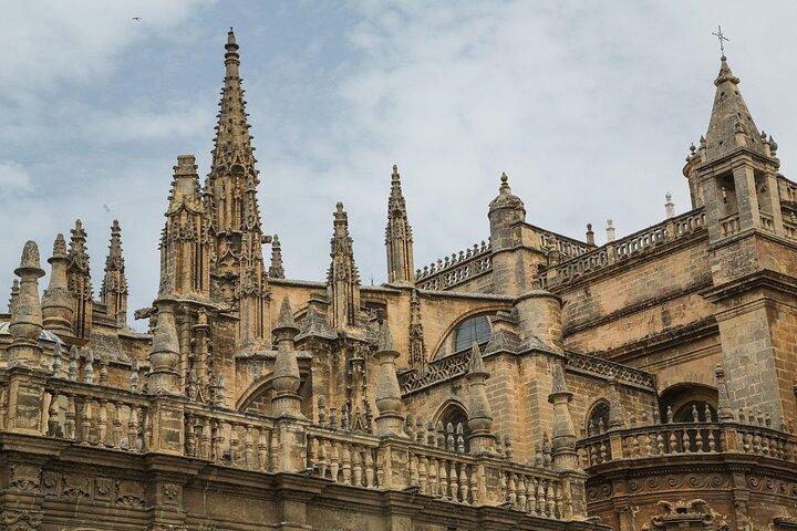 Cathedral of Seville English Guided Tour with Skip the Line & Access to Giralda