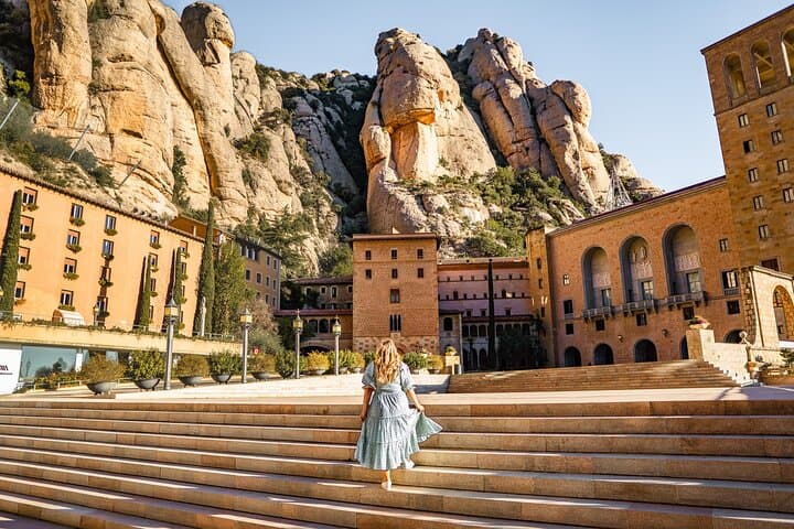 Montserrat Private Tour All-Inclusive from Barcelona Hotel Pickup
