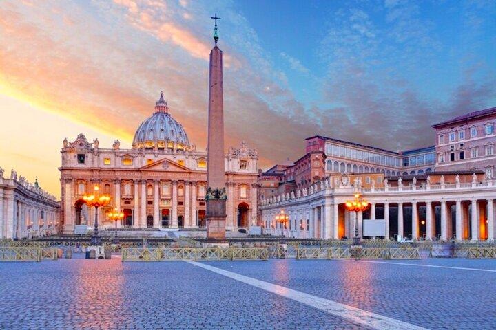 Guided Tour of St. Peter's Basilica + Tombs of the Popes and Caves