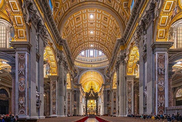 Guided Tour of St. Peter's Basilica + Tombs of the Popes and Caves