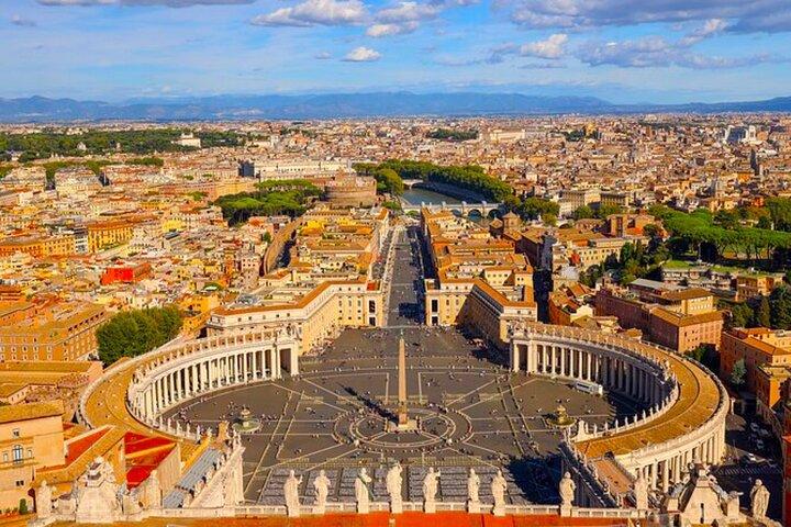 Guided Tour of St. Peter's Basilica + Tombs of the Popes and Caves