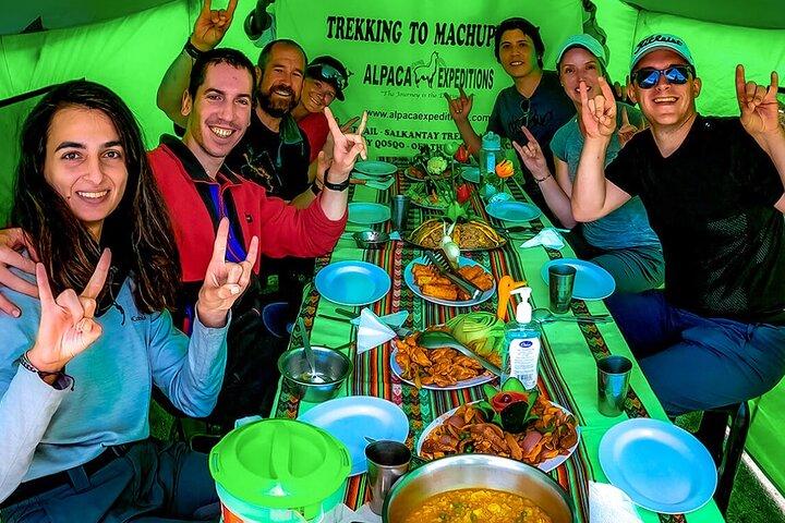 Inca Trail 4-Day Trek to Machu Picchu – Return by Vistadome Train