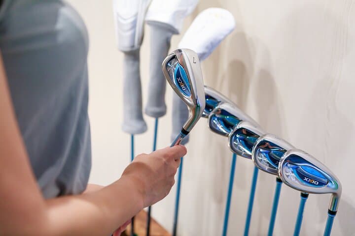 Private Indoor Golf Shinjuku Trackman 4 and Rentals Included