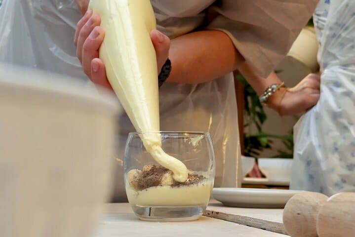 Milan: Pasta and Tiramisu Small Group Cooking Class with Wine