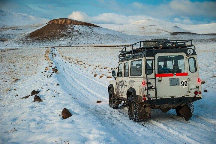 Patagonia Lakes & Andes 4x4 Adventure with Cave Dining Experience
