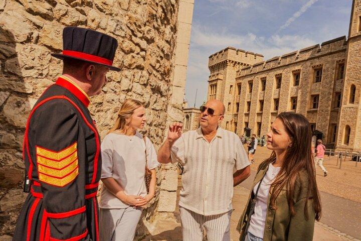 VIP Beefeaters Meet & Greet with Tower of London Guided Tour