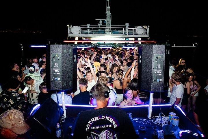 Split: Night Boat Party with DJ, Free Shots & After-Party