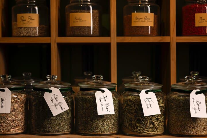 Paris Craft Distillery Make Your Own Gin Workshop