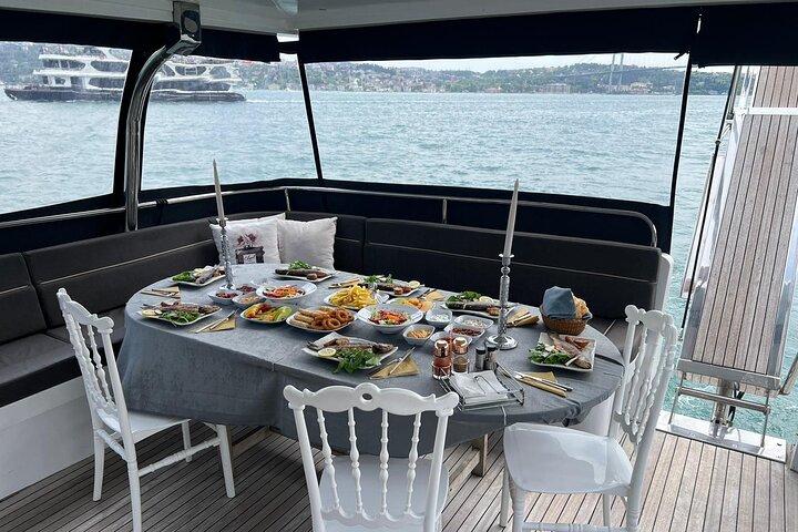 2 Hour Truly Private Yacht Exclusively for Family and Friends