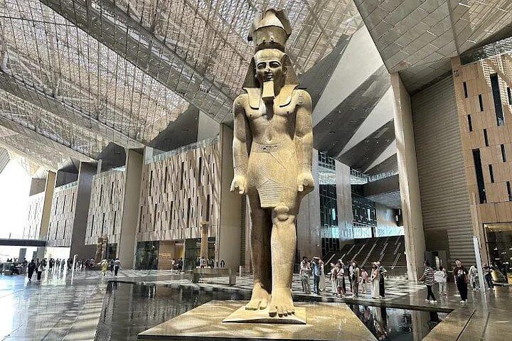 Private Guided Half-Day Visit to the Giza Pyramids & Sphinx Tour