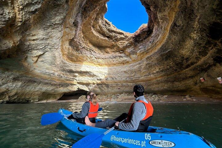 Kayak tour to Benagil Cave, guided by local native