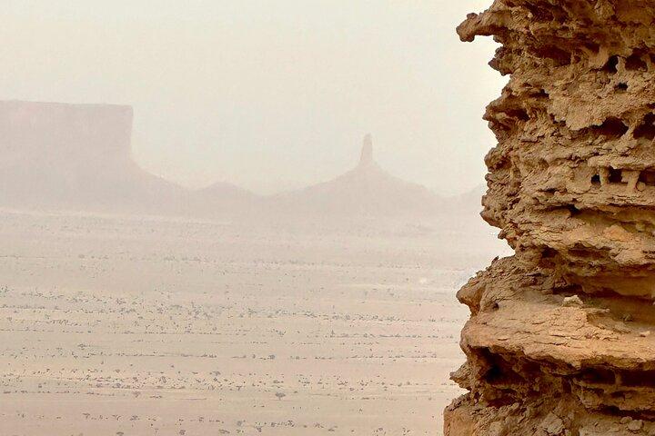 Short 3-Hour Second Edge of the World Tour: Darb Al-Manjour Trail