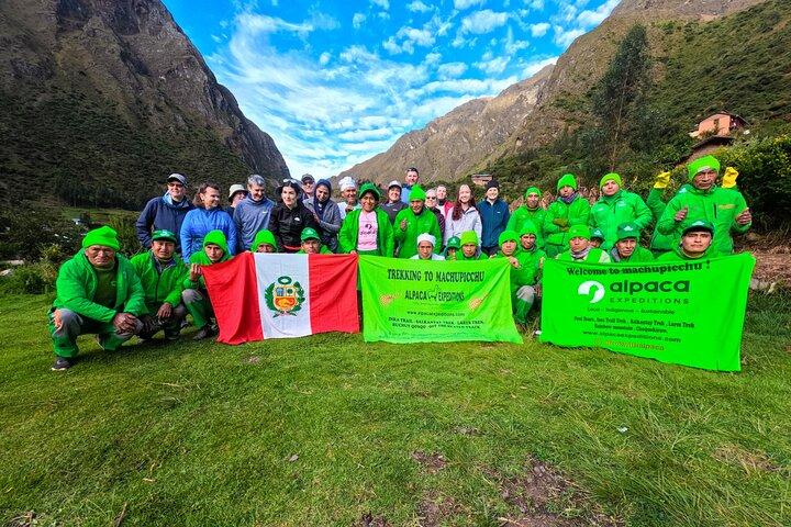 Inca Trail 4-Day Trek to Machu Picchu – Return by Vistadome Train