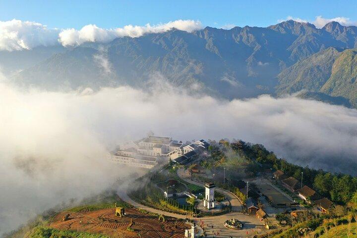 Private Cat Cat Village and Fansipan Cable Car Tour from Sapa