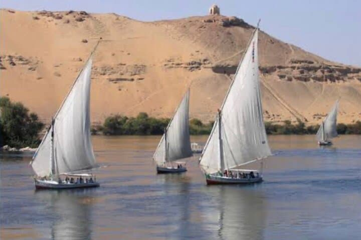 Private Traditional Felucca boat Ride on the Nile River in Cairo
