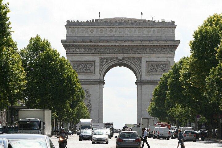 Paris Private Airport Transfer & City Sightseeing Tour