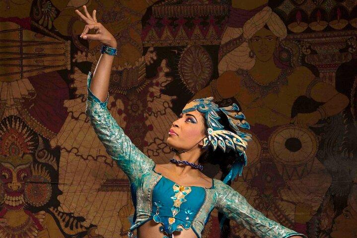 Kandy Lake Club Cultural Dance Show Experience
