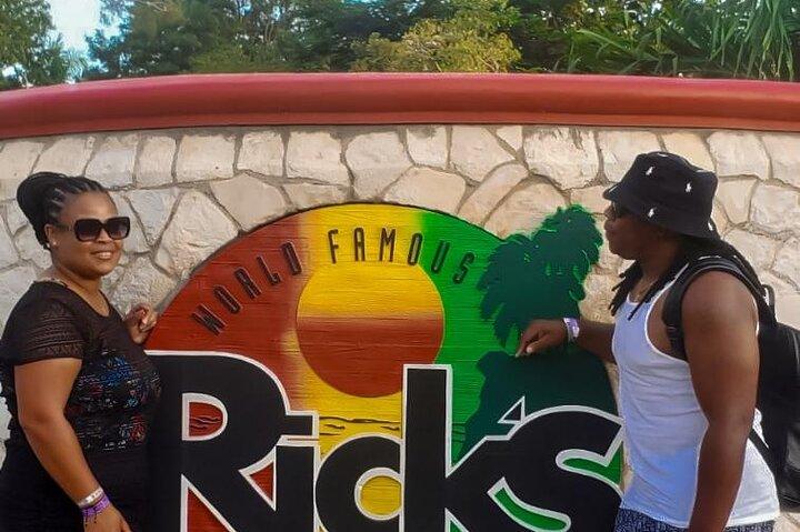Bamboo Rafting and Ricks Cafe Tour from Montego Bay