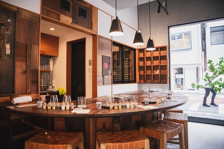 Sake Omakase in Tokyo: Guided Tasting by Certified Sommeliers