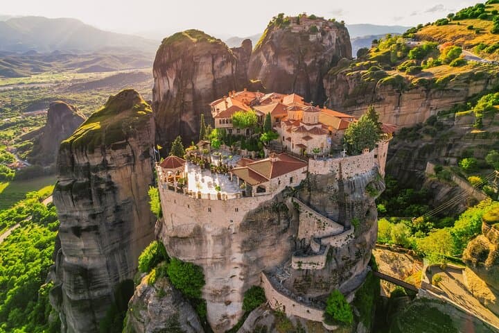 3 Days Private Tour: Delphi & Meteora