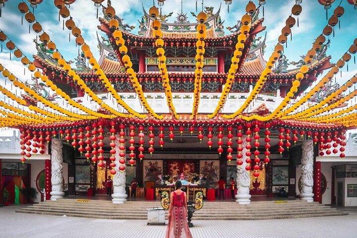 Kuala Lumpur Batu Caves Thean Hou Temple and National Mosque