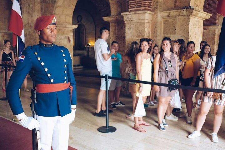 Santo Domingo Day Tour from Punta Cana: Colonial Zone & Tres Ojos