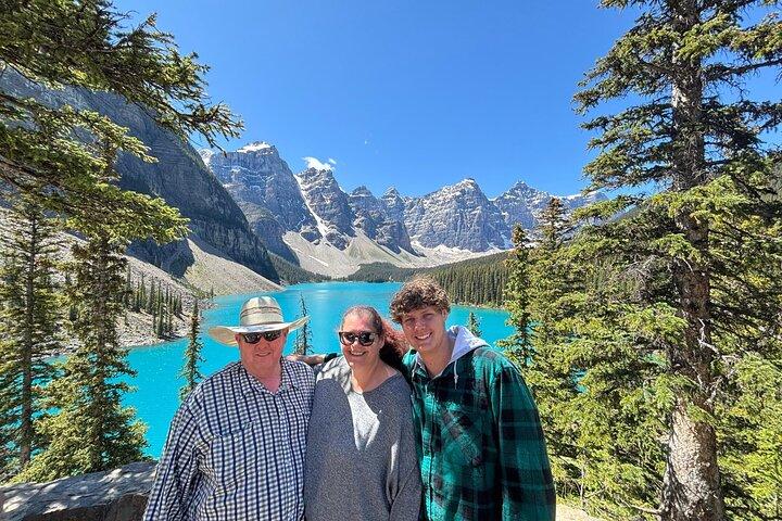 Moraine Lake and Lake Louise Day Trip from Calgary Canmore Banff