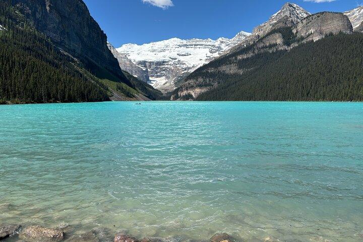 Moraine Lake and Lake Louise Day Trip from Calgary Canmore Banff
