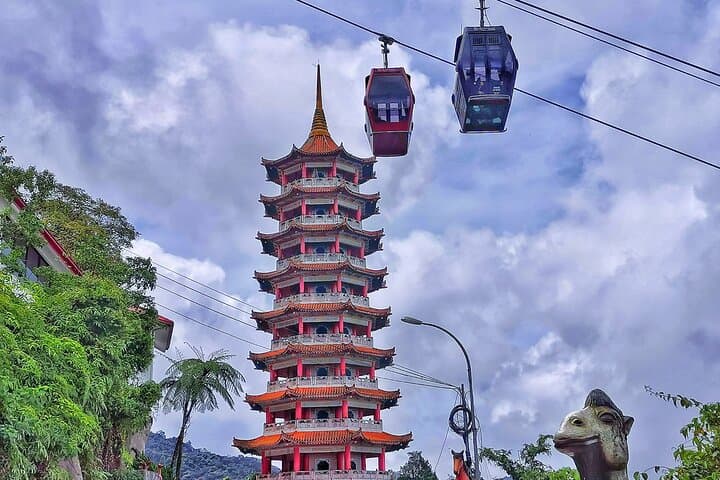 Genting Highlands Free & Easy Day Trip with Cable Car (SIC)